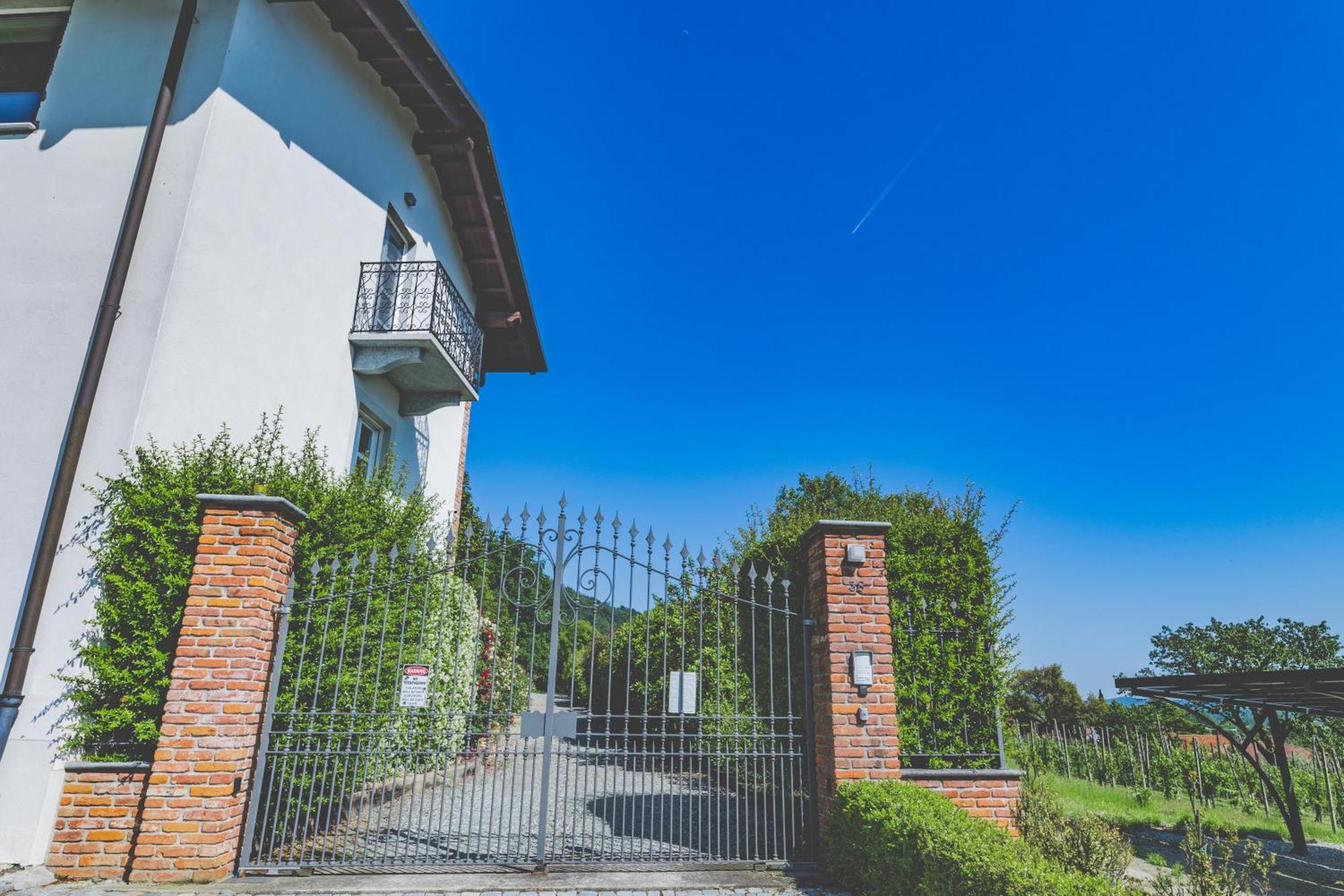 Myvilla Suites Palazzo Canavese Bagian luar foto